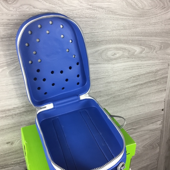 Crocs Blue Robo Shark Light Up BackPack - Picture 6 of 8